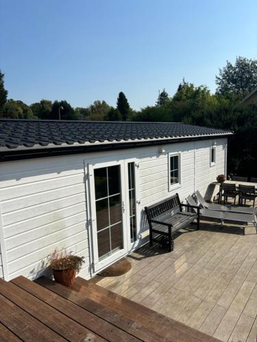 TheLittleHouse By The Lake — hotel in Horsholm