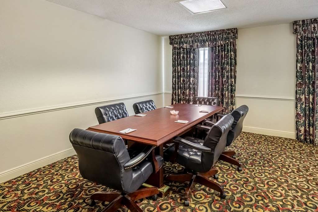 Clarion Inn & Suites Central Clearwater Beach - photo 68