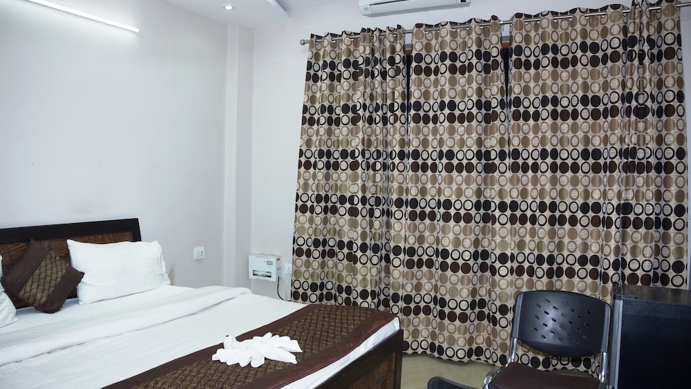 Maxfort Hospital Apartment