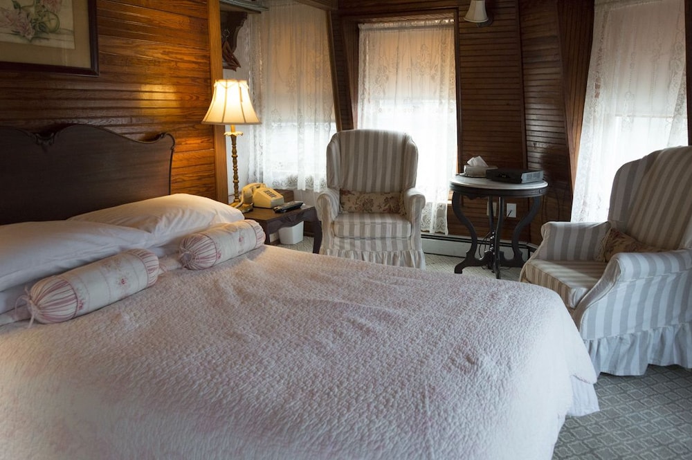 The Washington Irving Inn - photo 17