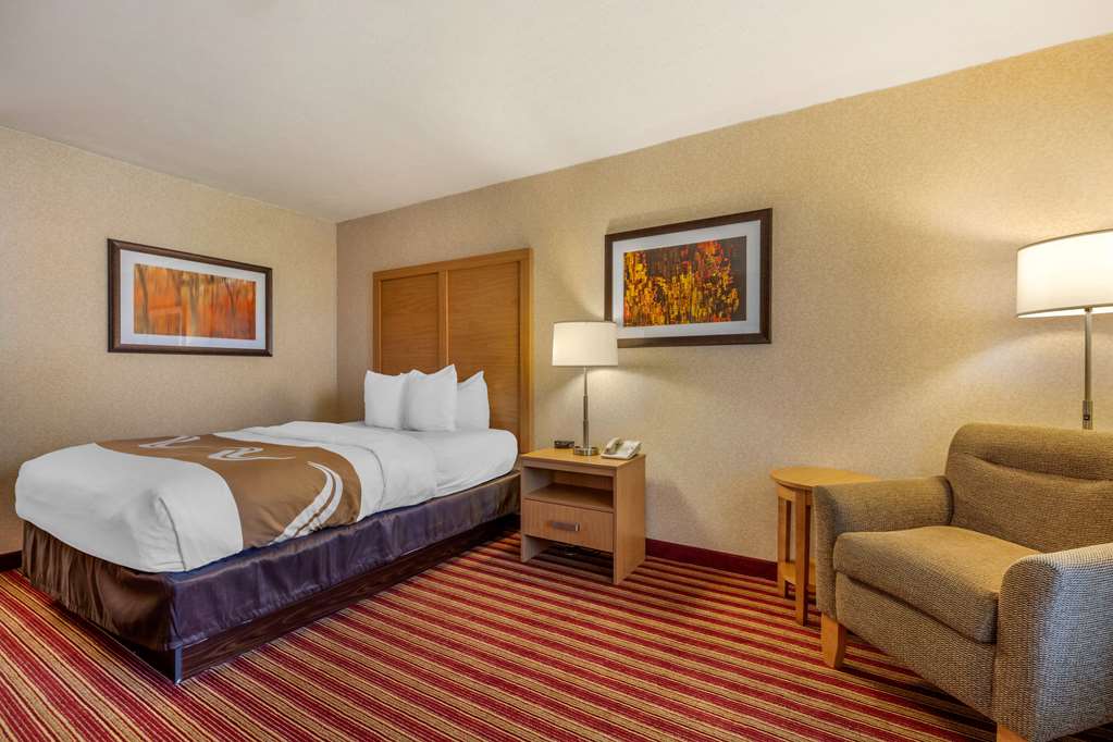 Quality Inn Exit 4 - photo 36