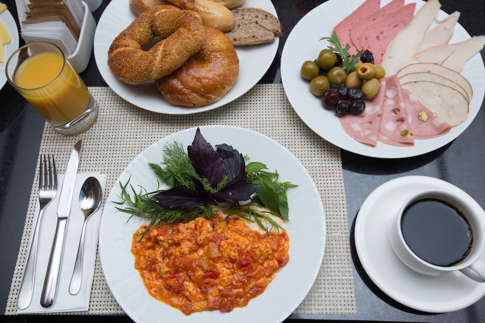 מזון ומשקאות