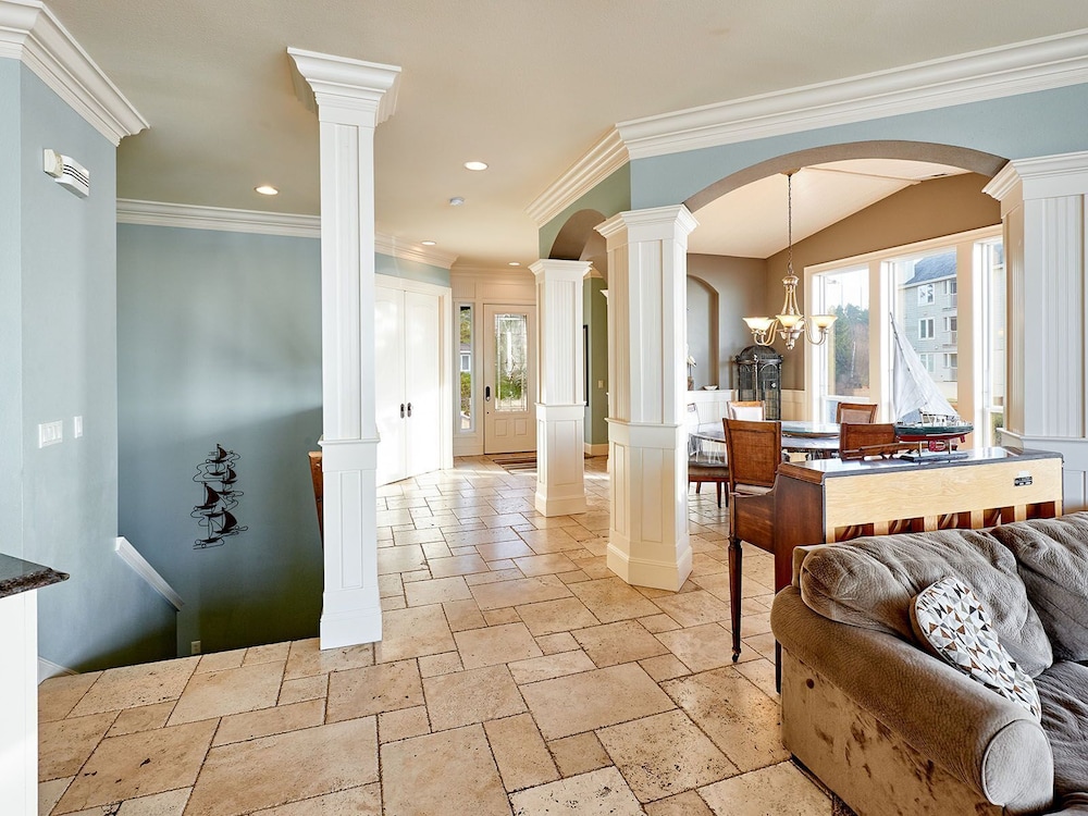Admiral's Beach Retreat - photo 48