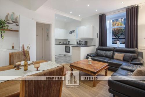Selkies Retreat Grampian Lettings Ltd — 4-Star Luxury Hotel in Aberdeen, United Kingdom