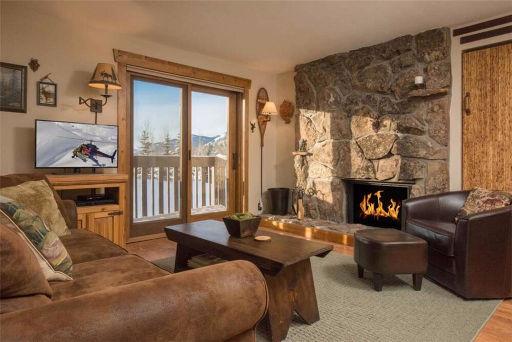 Sleeping Indian by JHRL — hotel near Jackson Hole Airport