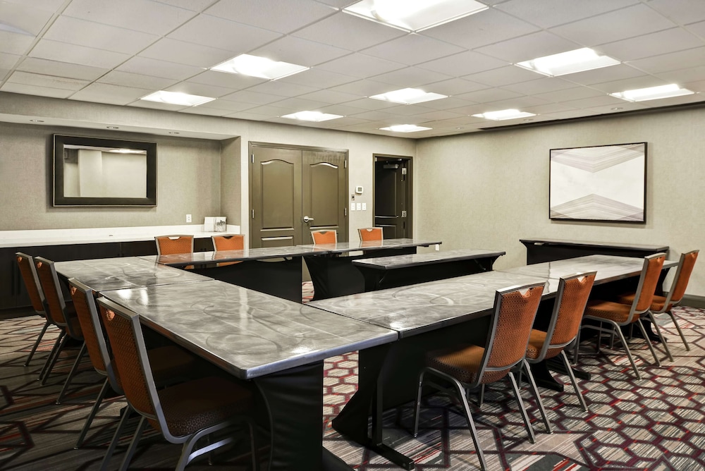 Hampton Inn & Suites Columbus Easton Area - photo 39