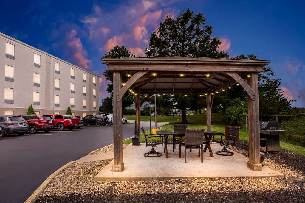 Comfort Inn St. Louis Westport Event Center - photo 40