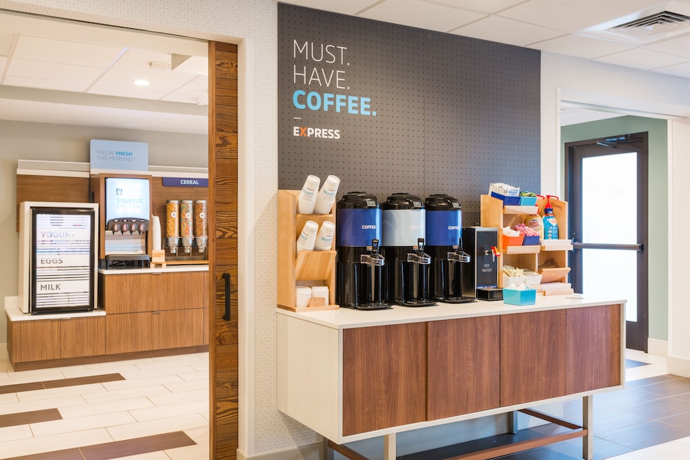Holiday Inn Express Lorton by IHG - photo 20