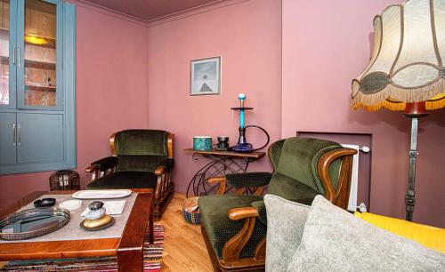 Charming 1BR Apartment with Balcony By Wehost