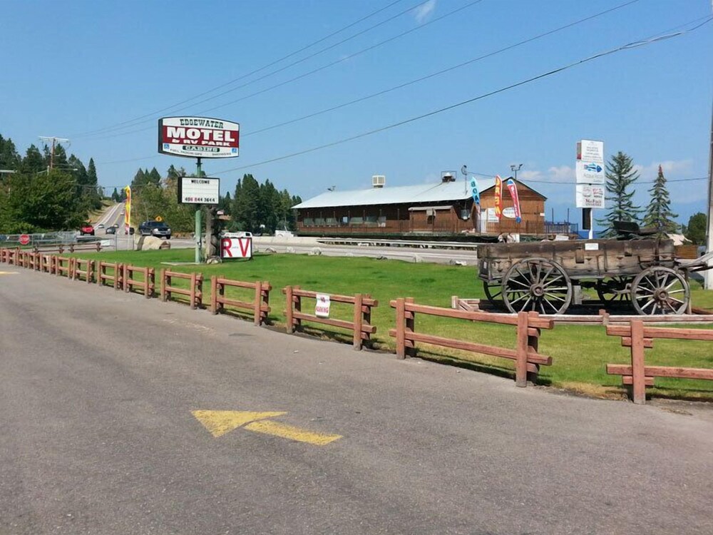 Edgewater Motel - featured photo