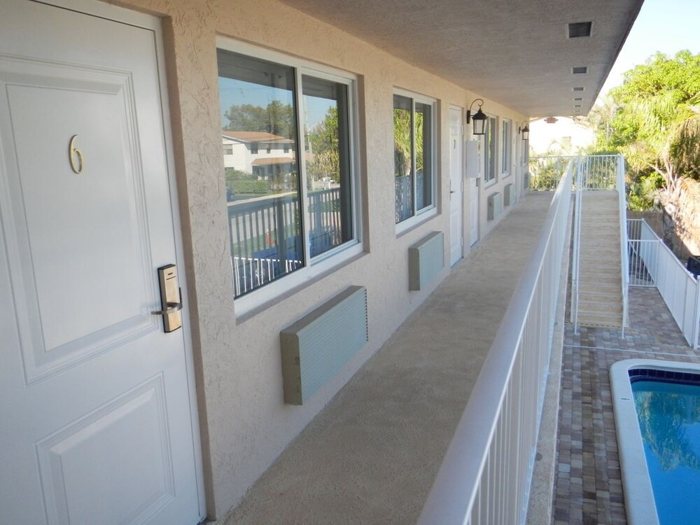 Atlantique Beach House Hotel - photo 17