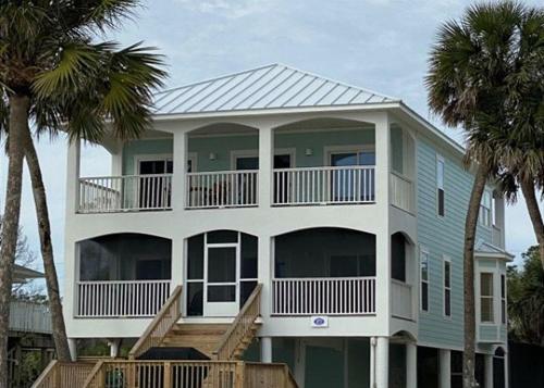 Paradise Palms — 4-Star Luxury Hotel in Port Saint Joe, United States