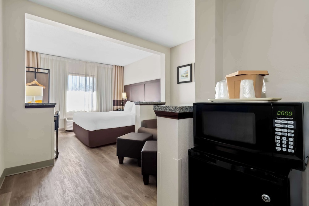 Comfort Suites Lumberton North - photo 20