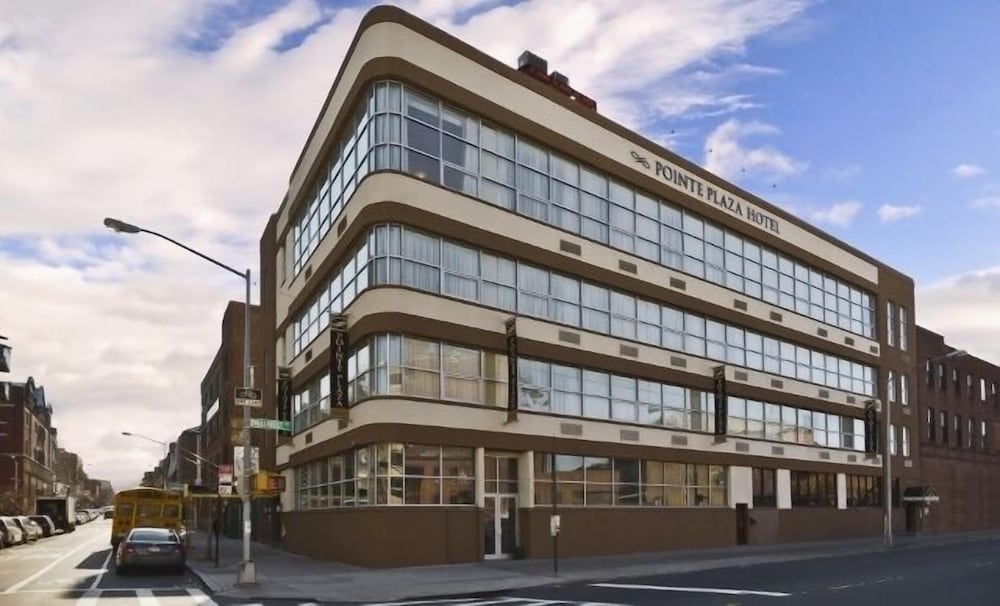 Pointe Plaza Hotel - photo 44