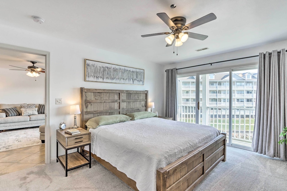 Parkview Bay Condo: Resort Pools & Lake View - photo 5