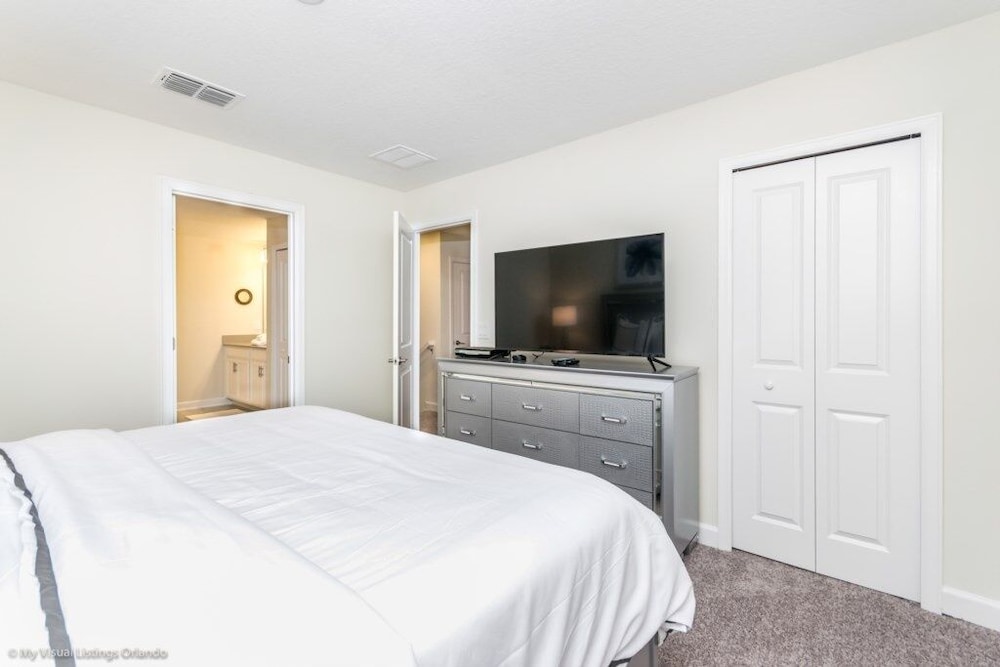 Large 8 Bed 5 Bath Home Champions Gate Golf Resort 8 Bedroom Villa by Redawning - photo 12
