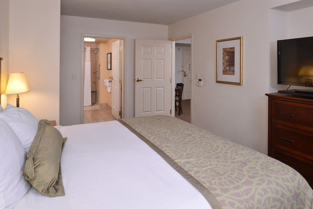 Staybridge Suites Indianapolis Airport by IHG - photo 22