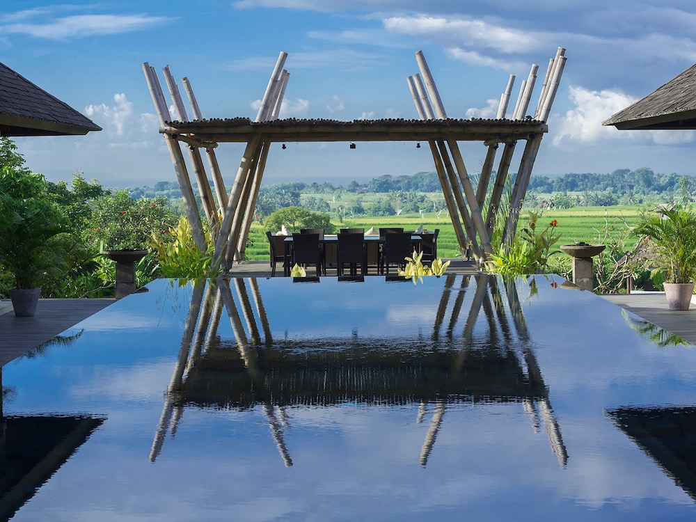 Mandalay Villas — 4-Star Luxury Hotel in Canggu, Indonesia