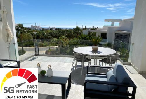 Al 1713 Estepona Apartment Alcazaba Lagoon — 4-Star Luxury Hotel in Estepona, Spain