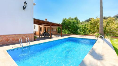 Casa Huerta Alejo Alozaina by Ruralidays — 4-Star Luxury Hotel in Alozaina, Spain