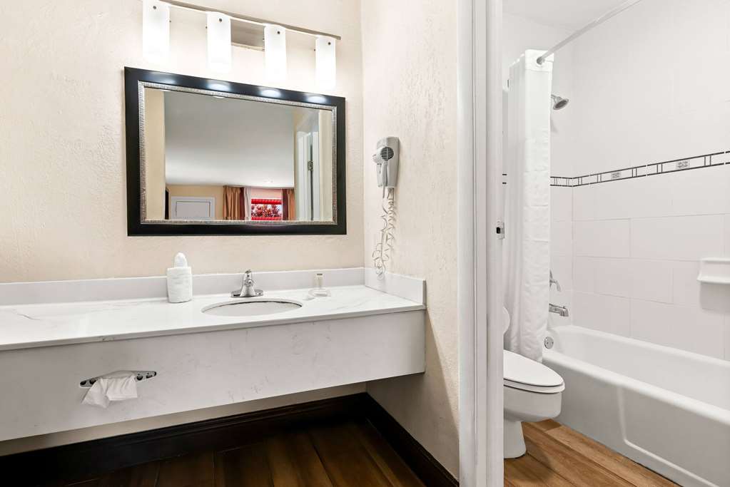 Super 8 by Wyndham Florida City Gateway to Keys Everglades - photo 22