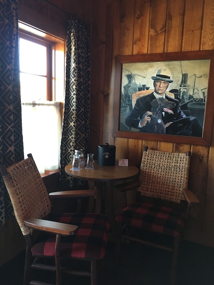 McMenamins Kalama Harbor Lodge - photo 25