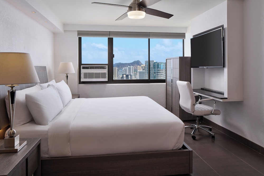 Holiday Inn Express Waikiki by IHG - photo 14