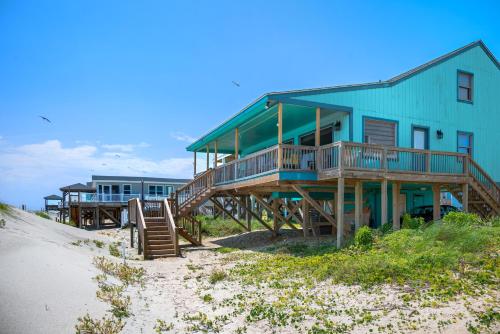 A Pirate's Paradise by Oak Island Accommodations - photo 34