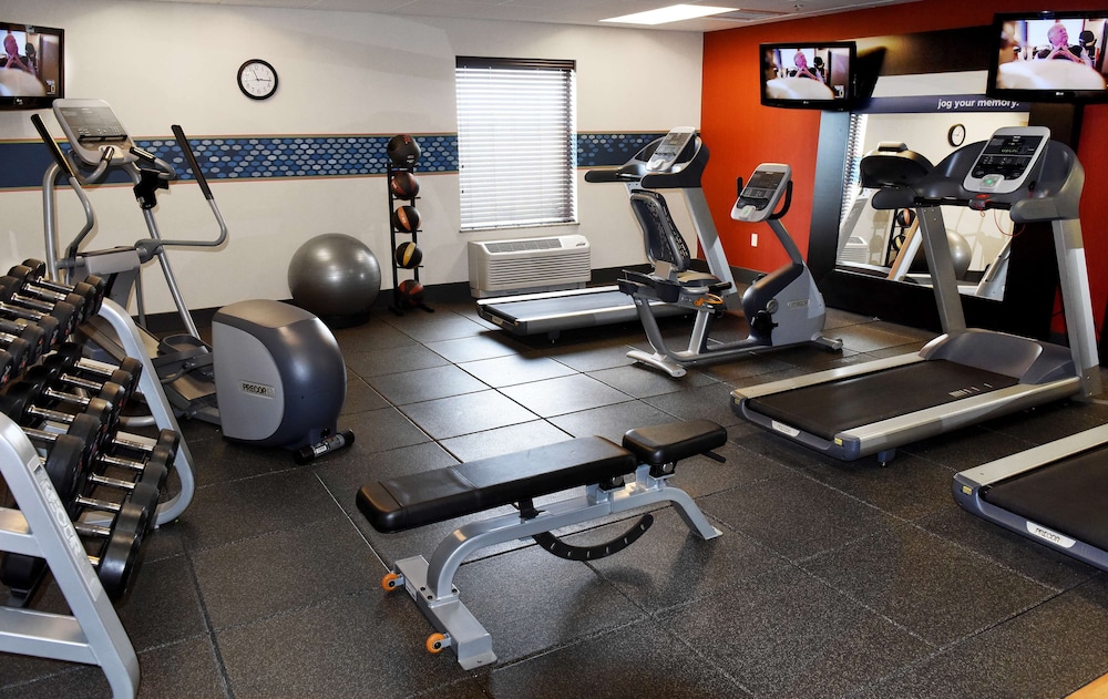 Hampton Inn & Suites by Hilton Fargo Medical Center - photo 22