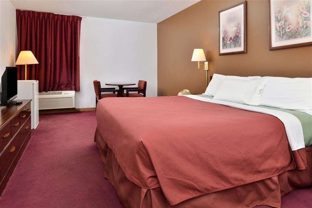 Americas Best Value Inn Beardstown - photo 9