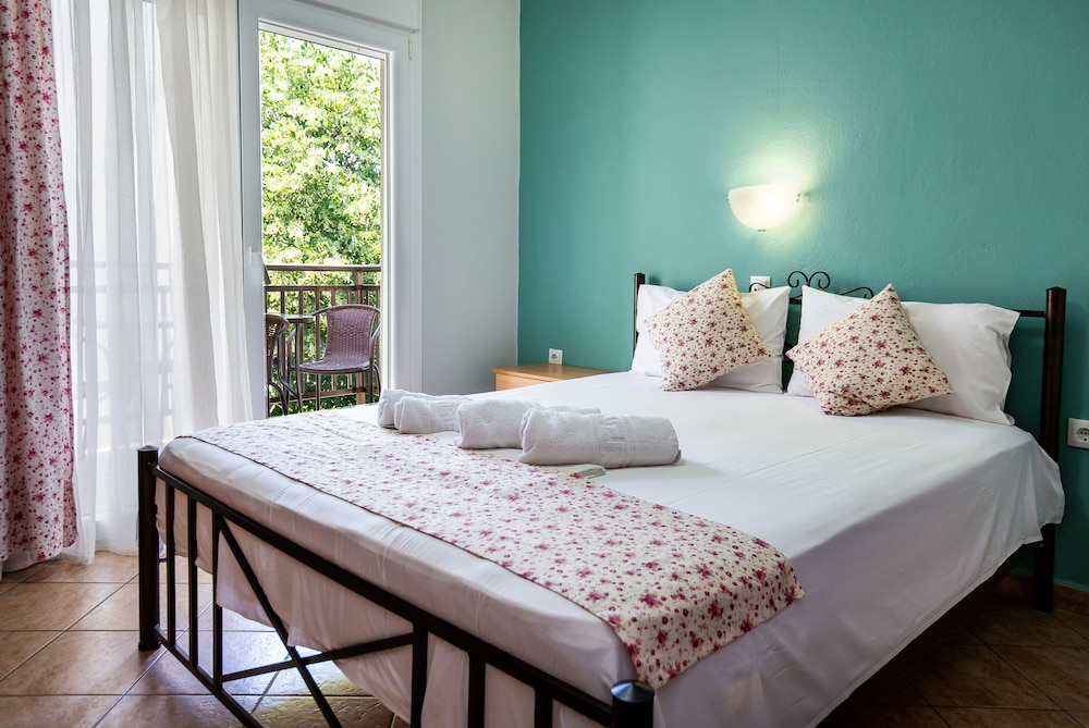 Famelia Studios Lampiris — 4-Star Luxury Hotel in Thasos, Greece