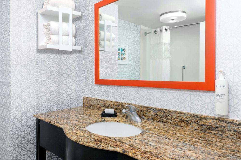 Hampton Inn & Suites Murfreesboro - photo 26