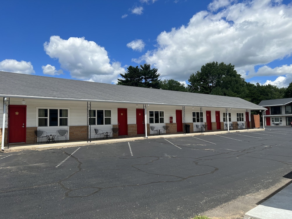 All Star Inn & Suites - photo 398