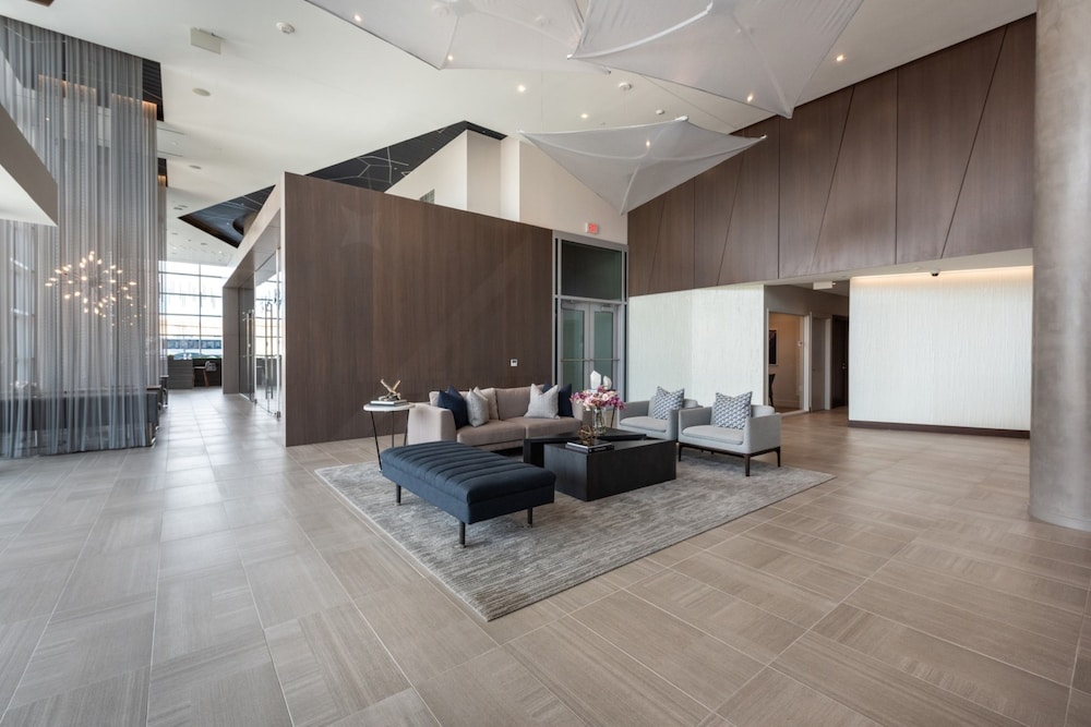 Global Luxury Suites Crystal City - photo 8