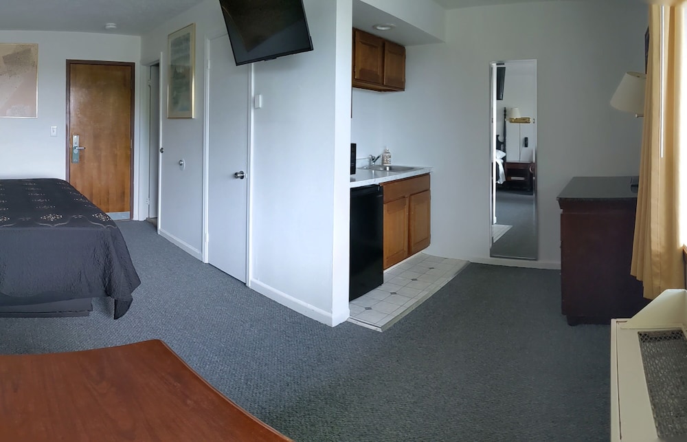 South Side Inn Burlington - photo 14