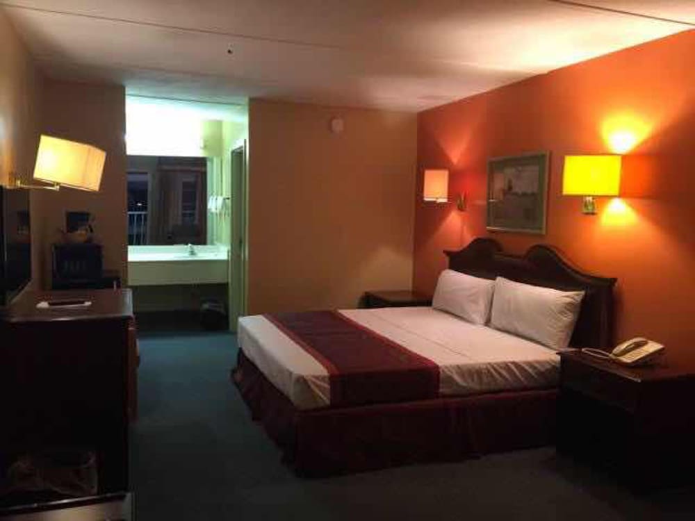 Motel 6 Bracey VA I 85 - photo 6