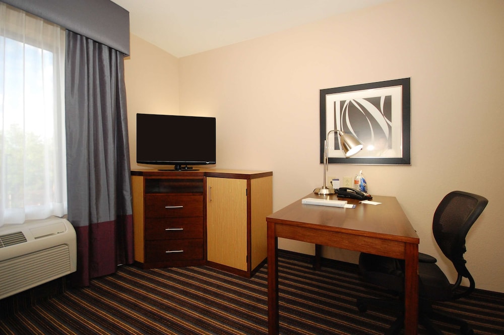 Hampton Inn Jackson Flowood MS - photo 11