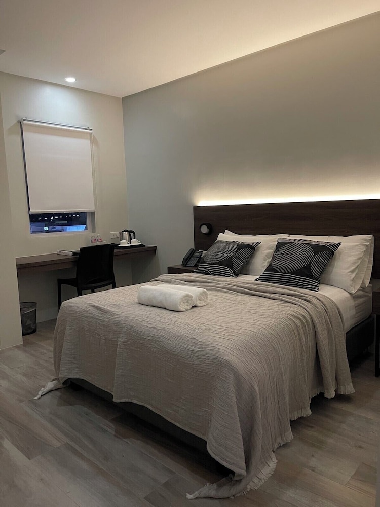Mango Suites Angeles — Angeles City — photo 4