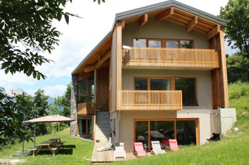 Chalet le 1000 Thabor — 4-Star Luxury Hotel in Saint-Michel-De-Maurienne, France