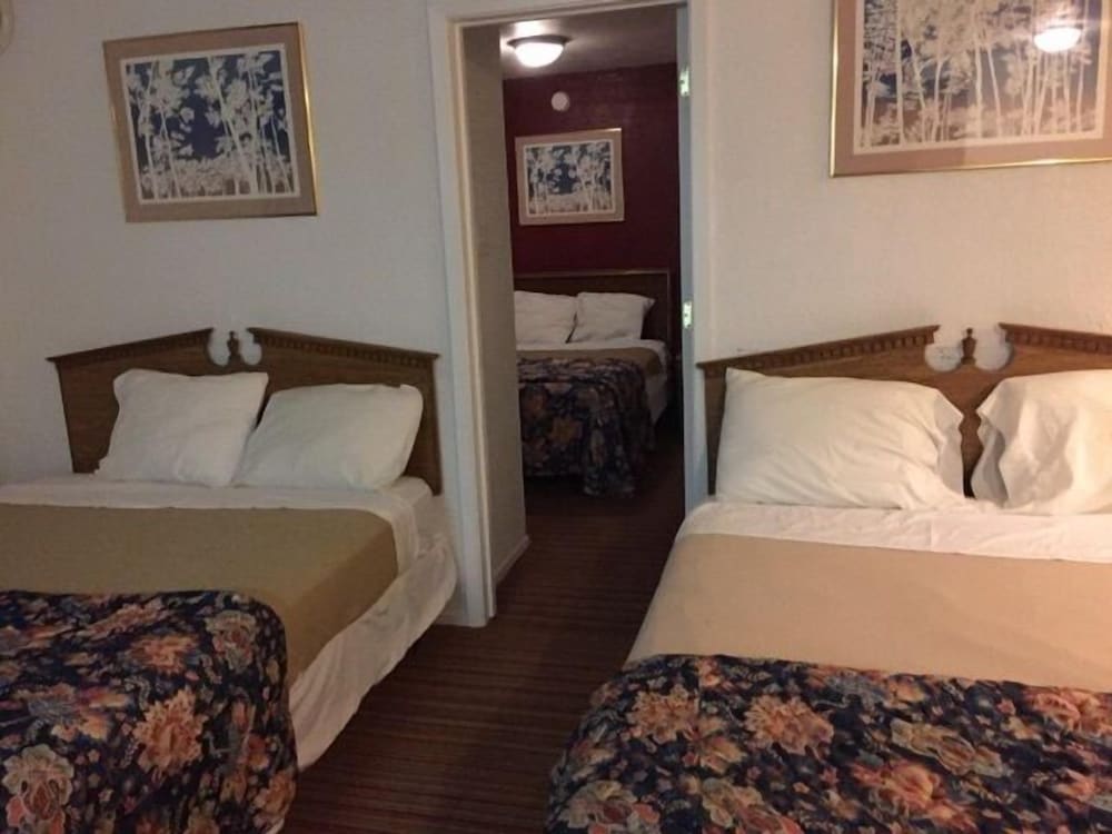 Ranch House Inn and Suites - photo 25