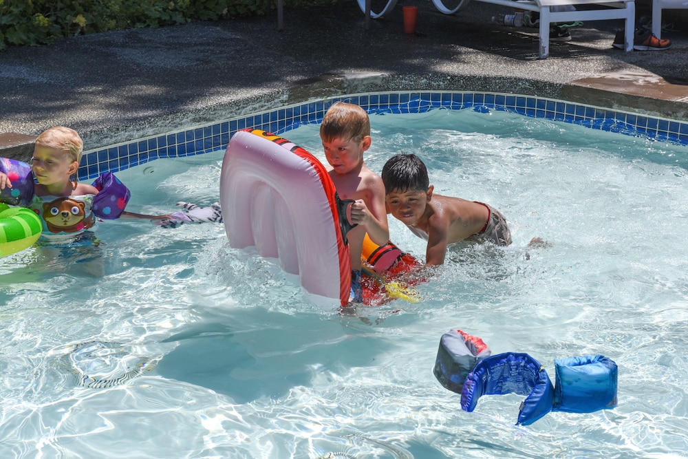 Thunderbird RV & Camping Resort - photo 2