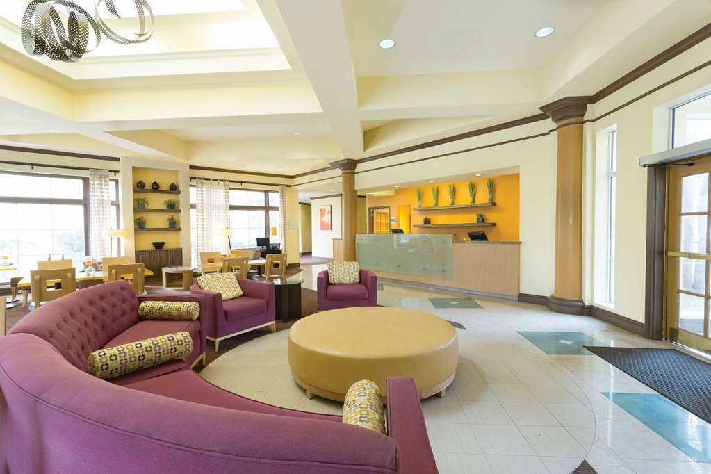La Quinta Inn & Suites by Wyndham Raleigh Durham Southpoint - photo 7