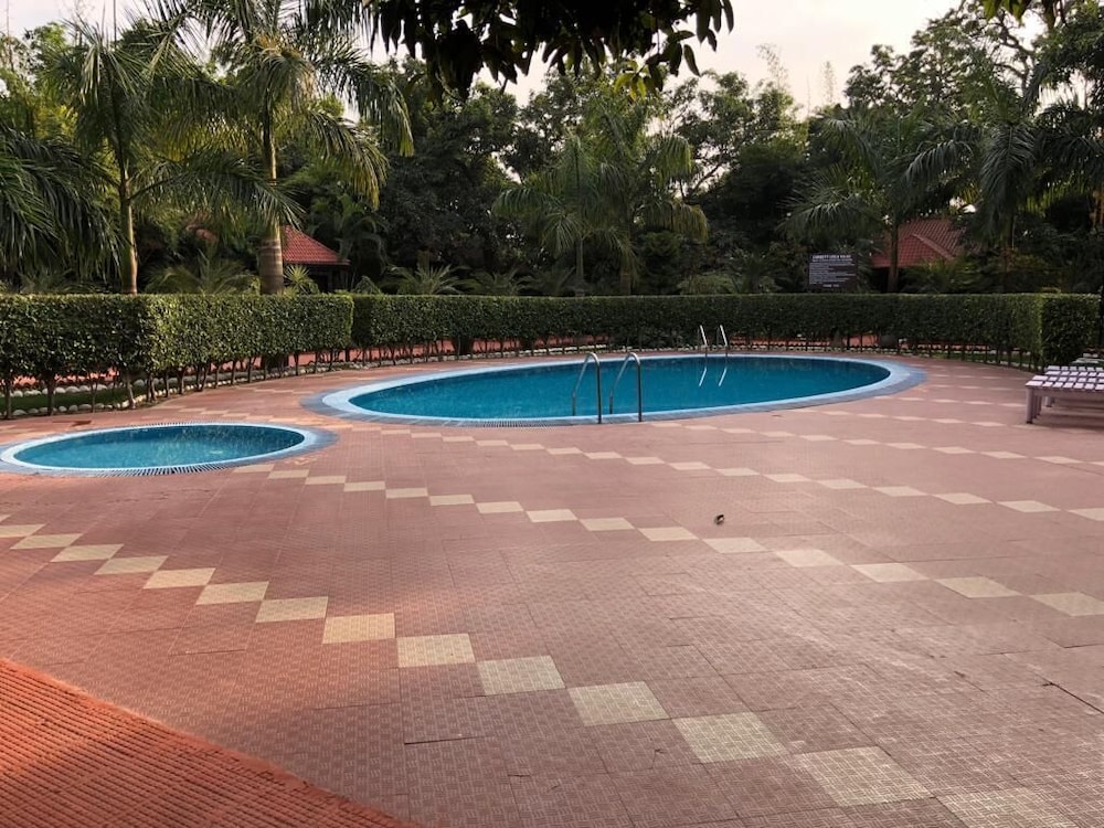 Beyond Stay Jungle Leela Resort Corbett in Ramnagar, India