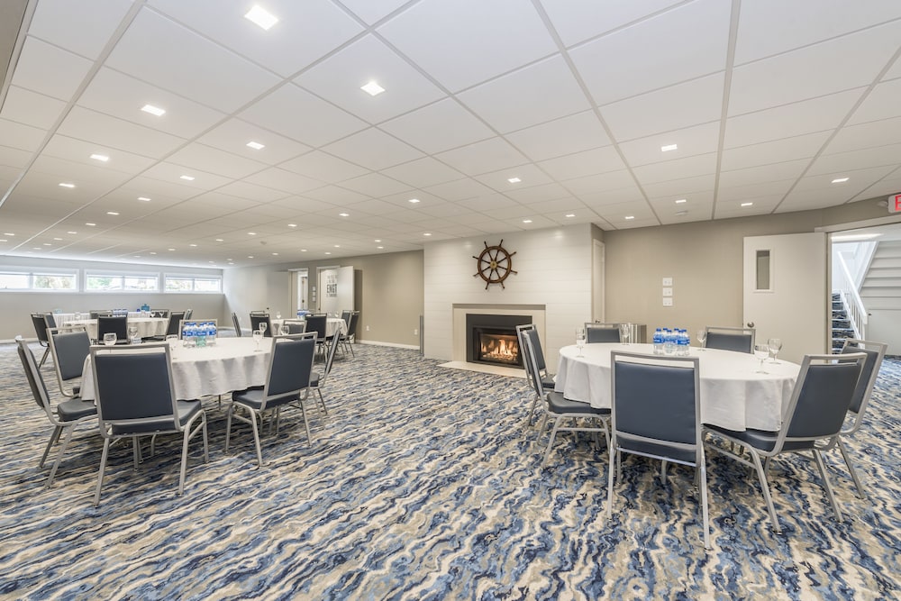 Rockport Inn And Suites - photo 21