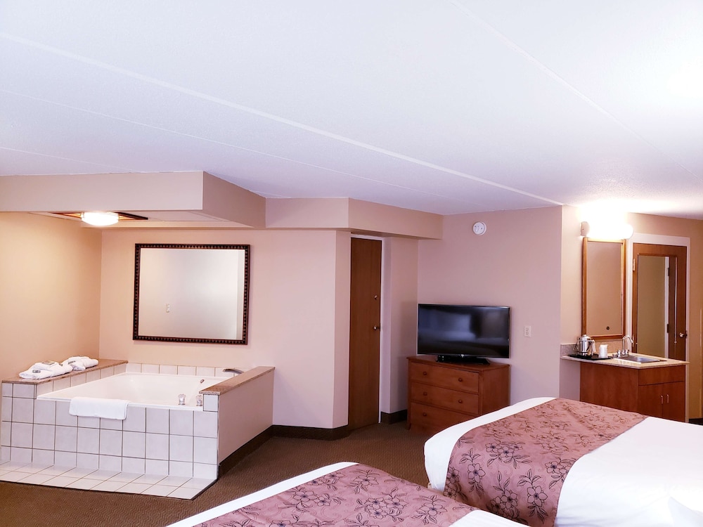 Quality Inn & Suites Black River Falls I 94 - photo 31