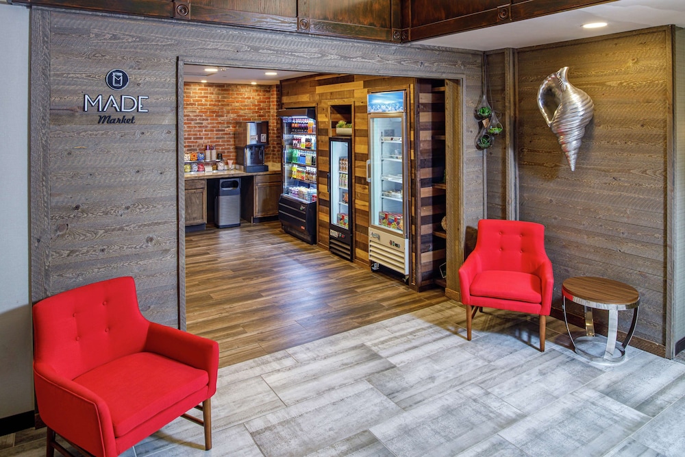 DoubleTree by Hilton Appleton - photo 40