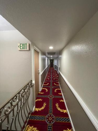 Sunrise inn - photo 17