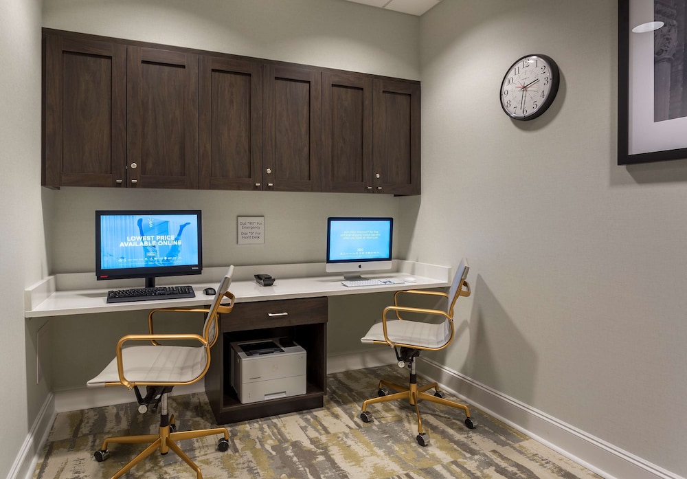 Hampton Inn & Suites Newport Cincinnati - photo 48