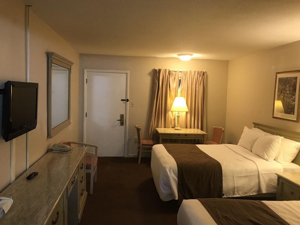 Holiday Motel Berea - photo 8