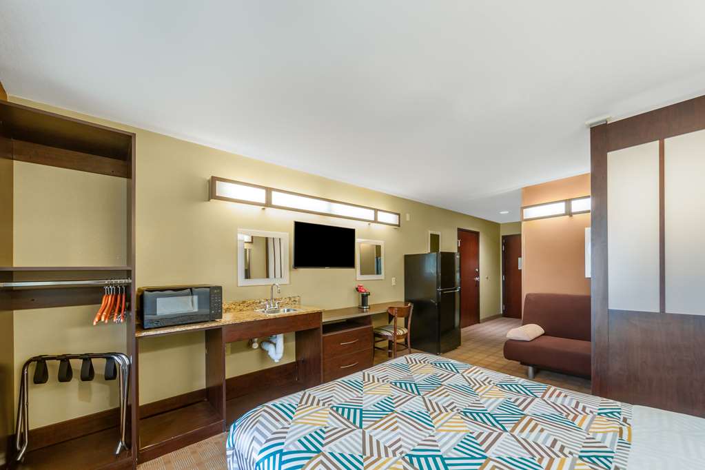 Microtel Inn and Suites by Wyndham Breaux Bridge - photo 22
